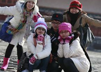 坐火车去北京参加了公司在北京举行的年会，顺便跑去天安山紫禁城，感受祖国的大好河山。